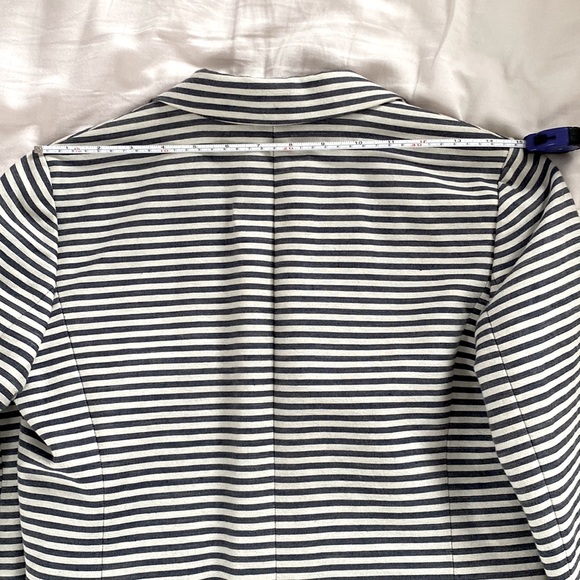 Like new Madewell blazer in cream and navy stripes - Picture 7 of 7